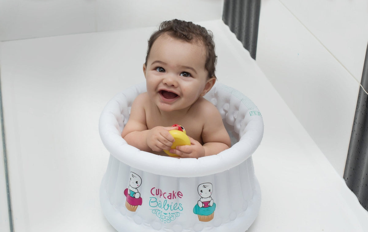 Cupcake Babies Small Bath White & travel pouch & inflator (suitable from birth up to 1 year)