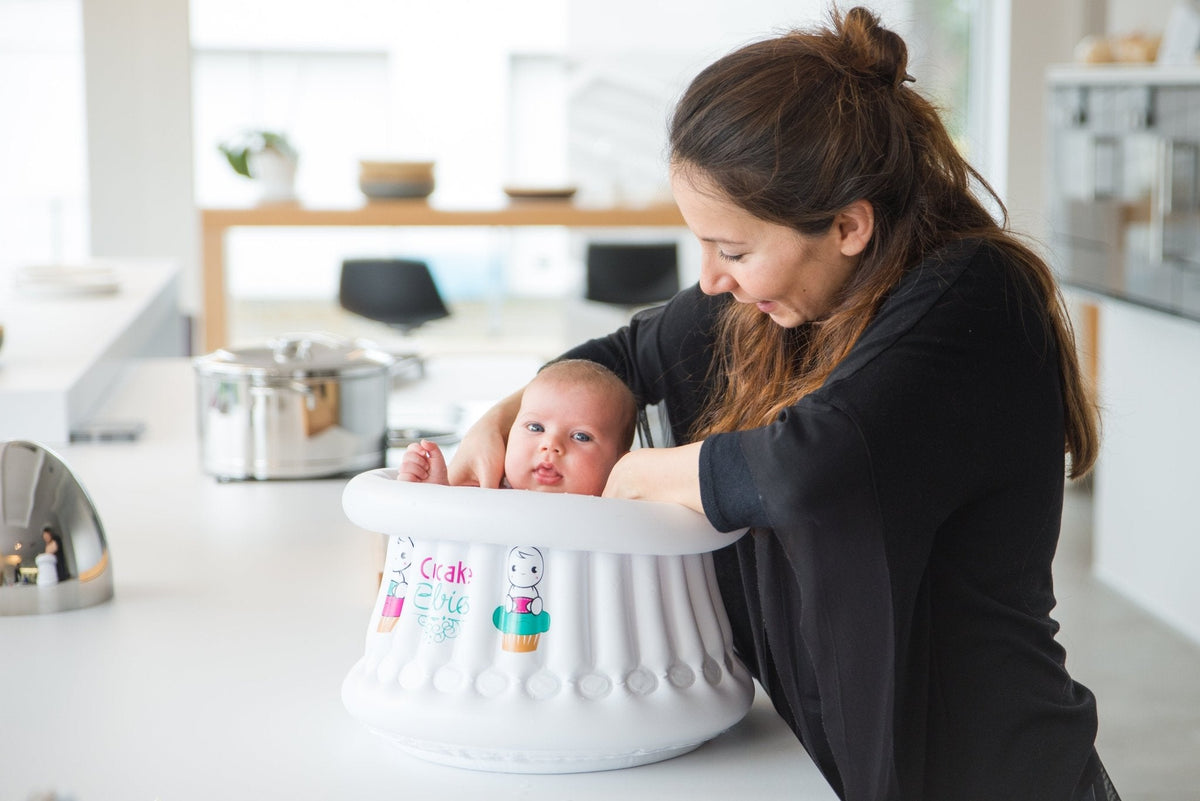 Cupcake Babies Small Bath White & travel pouch & inflator (suitable from birth up to 1 year)